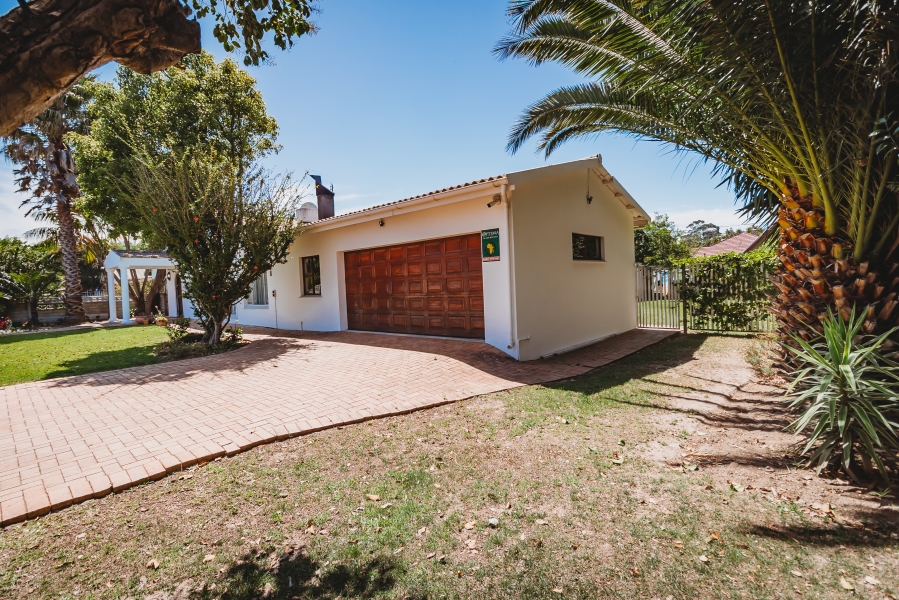 4 Bedroom Property for Sale in Bodorp Western Cape